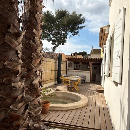 Maison De Bord De ,hyères, 3 Chambres, Jardin, Calme Hébergement de vacances