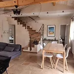 Holiday home Maison De Bord De ,hyeres, 3 Chambres, Jardin, Calme