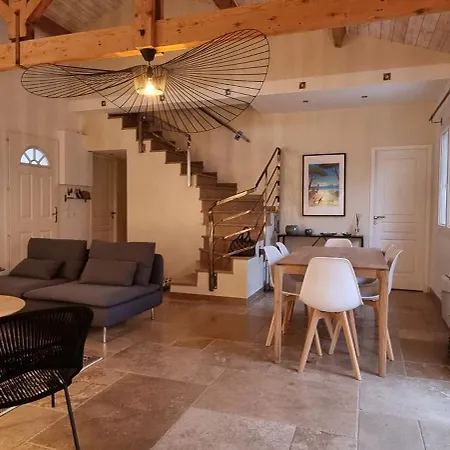 Semesterbostad Maison De Bord De ,hyeres, 3 Chambres, Jardin, Calme