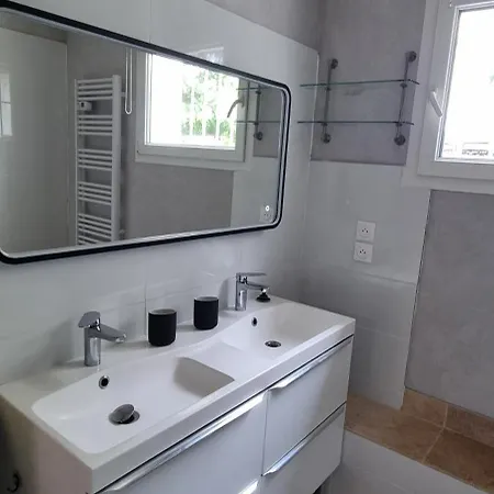 Maison De Bord De ,hyeres, 3 Chambres, Jardin, Calme Holiday home Hyeres