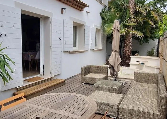 Maison De Bord De ,hyeres, 3 Chambres, Jardin, Calme *