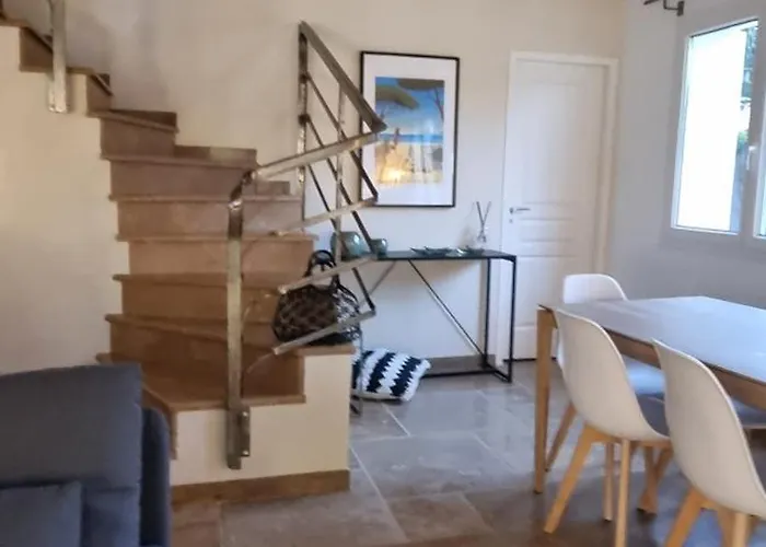 Maison De Bord De ,hyeres, 3 Chambres, Jardin, Calme 耶尔