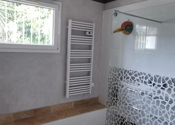 度假居 Maison De Bord De ,hyeres, 3 Chambres, Jardin, Calme *