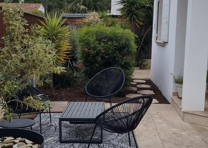 Maison De Bord De ,hyères, 3 Chambres, Jardin, Calme *